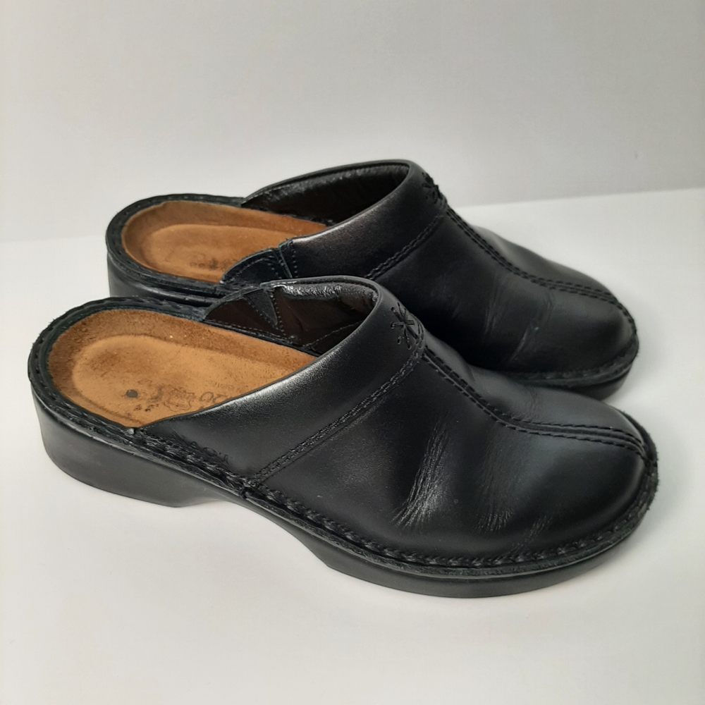 Naot Women's Black Mules Clogs Shoes Size 7